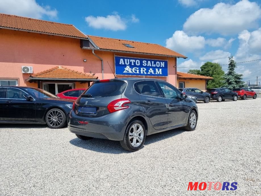 2014' Peugeot 208 1,2 Vti photo #4