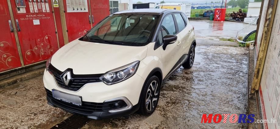 2019' Renault Captur Dci photo #2
