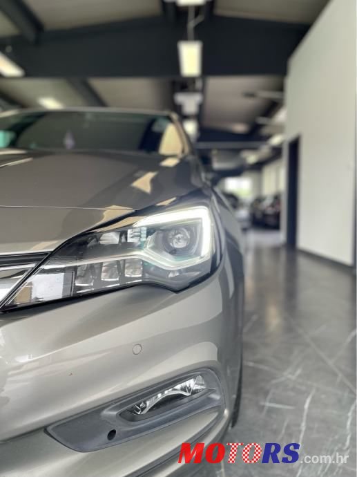 2017' Opel Astra Karavan photo #3