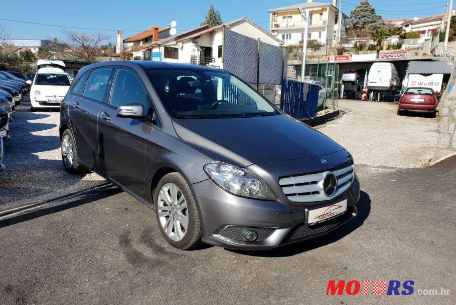 2013' Mercedes-Benz B-Klasa 180 photo #1