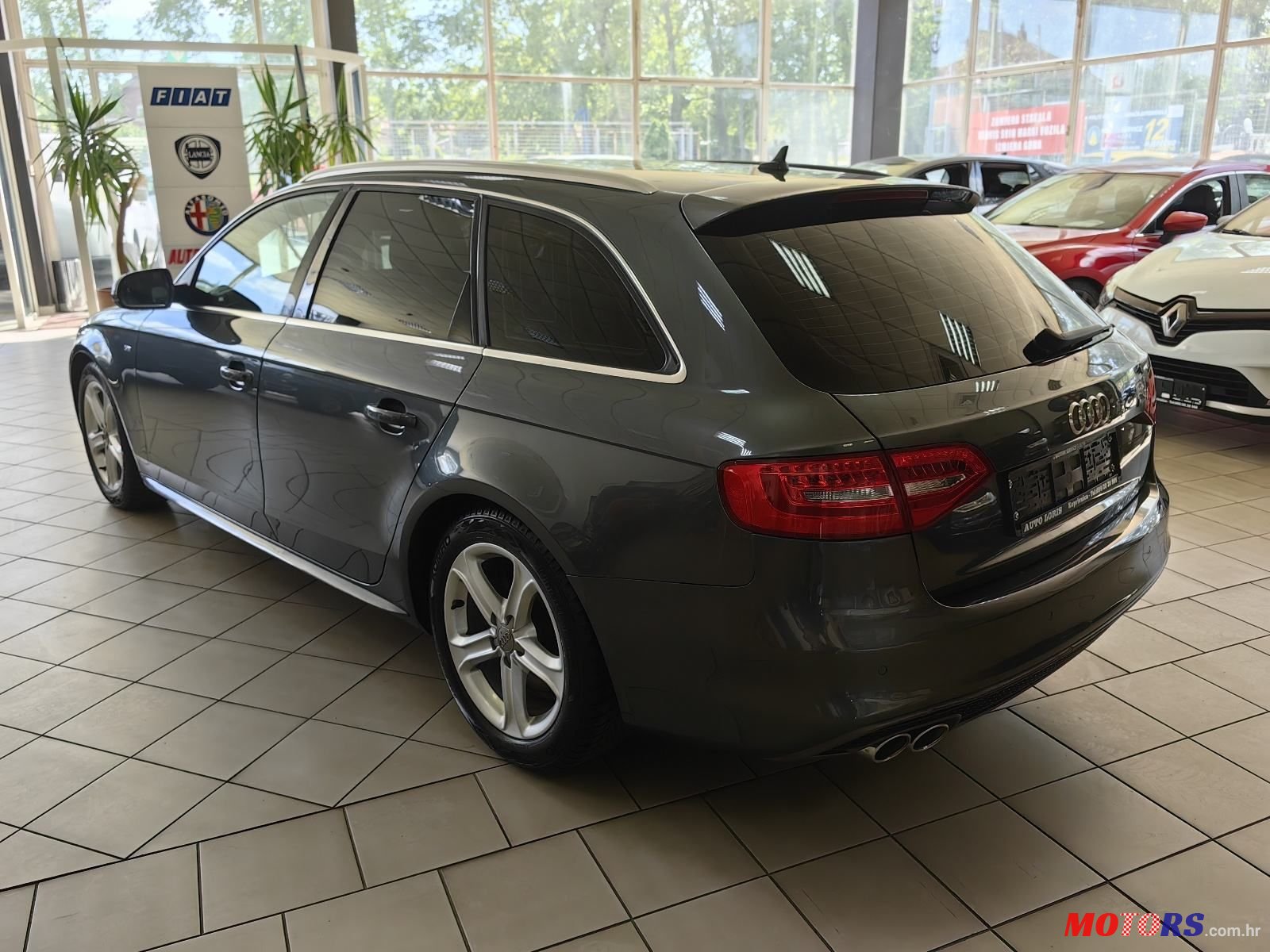 2014' Audi A4 Avant photo #4