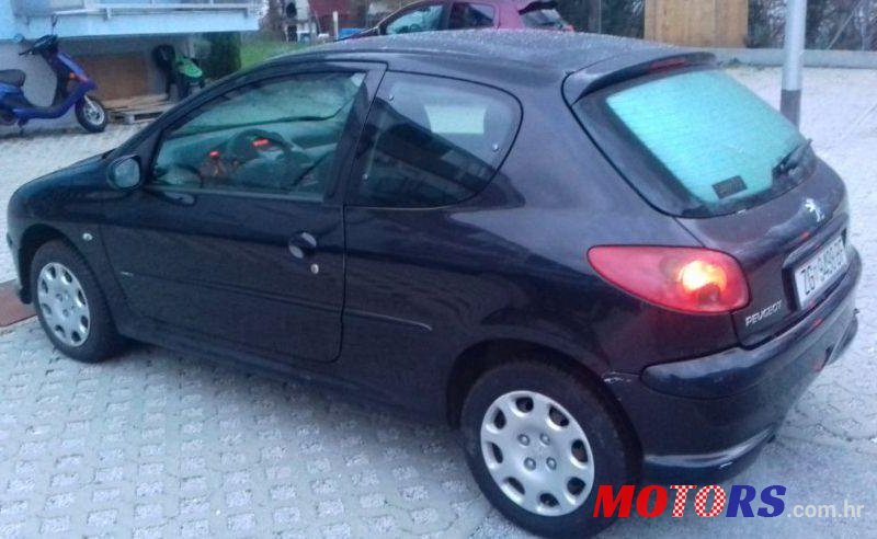 2005' Peugeot 206 206 1,1 photo #1