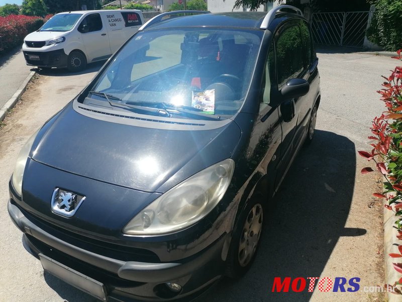 2006' Peugeot 1007 1,4 16V photo #1