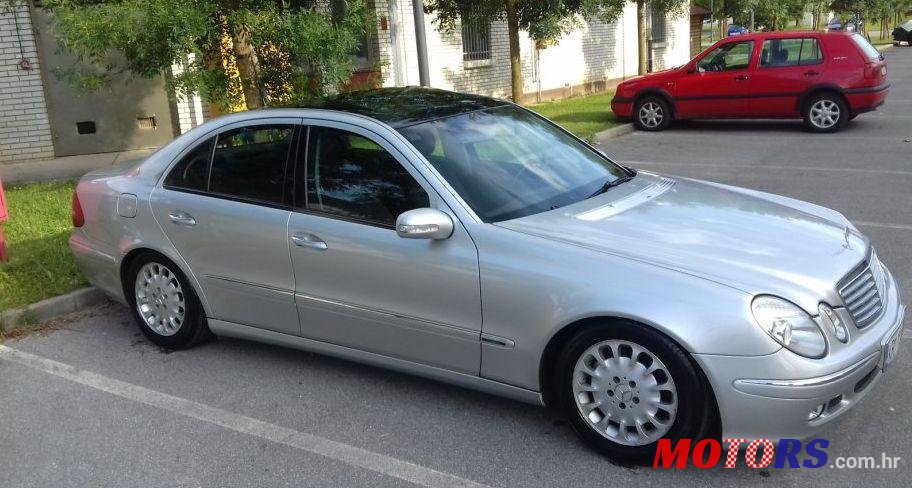 2002' Mercedes-Benz E-Klasa 220 Cdi photo #1