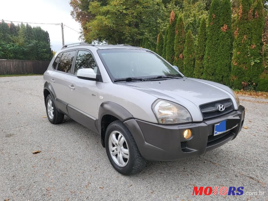 2006' Hyundai Tucson 2,0 Crdi Gls photo #3