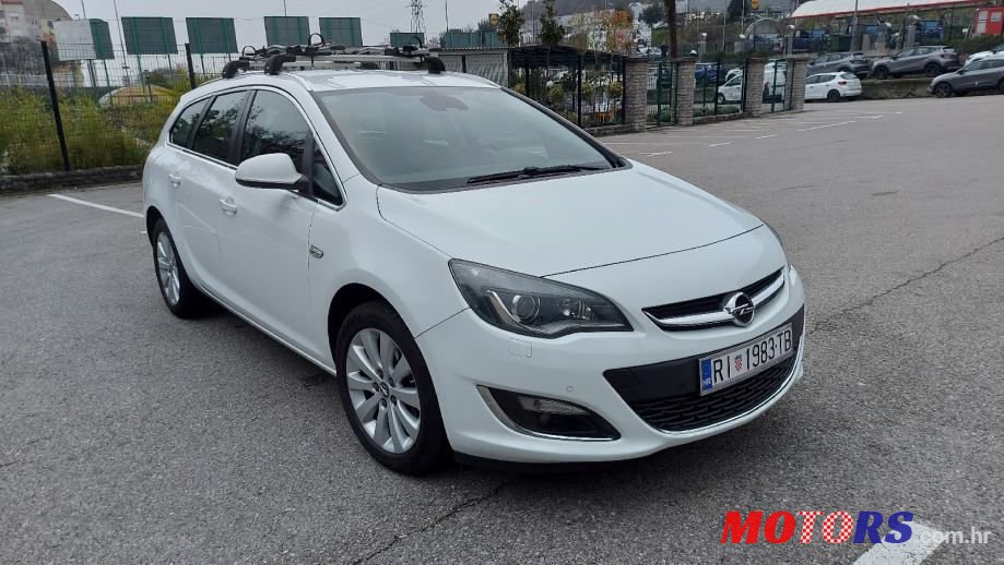 2015' Opel Astra Karavan photo #1