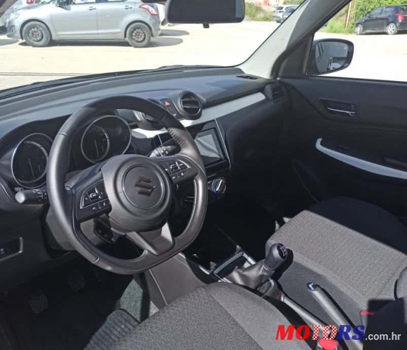 2021' Suzuki Swift 1,2 photo #5