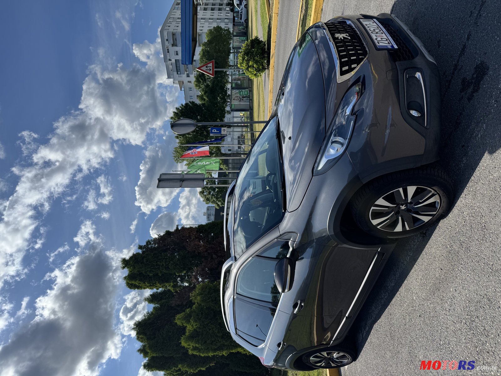 2016' Peugeot 2008 photo #4