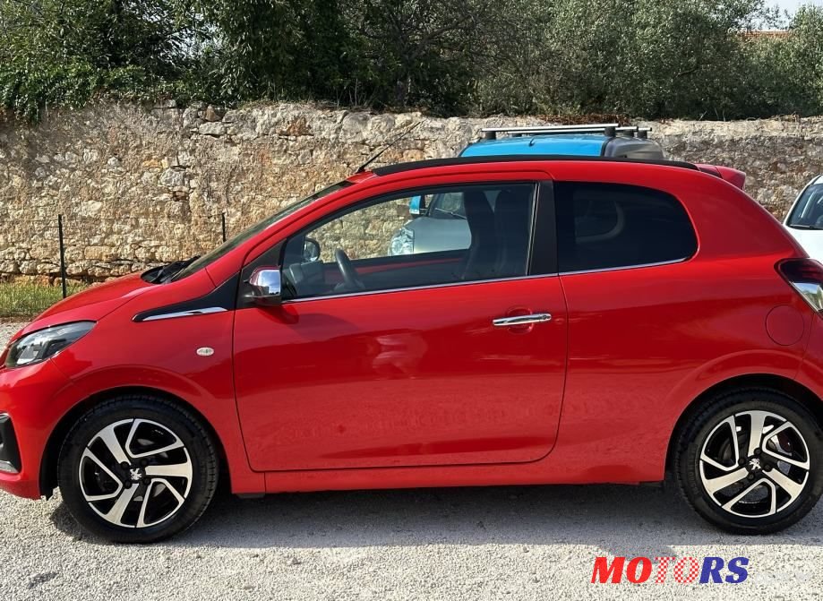 2015' Peugeot 108 1.2 Gt Line photo #3