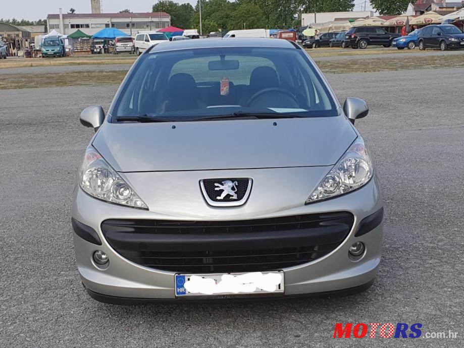2008' Peugeot 207 1,4 photo #2