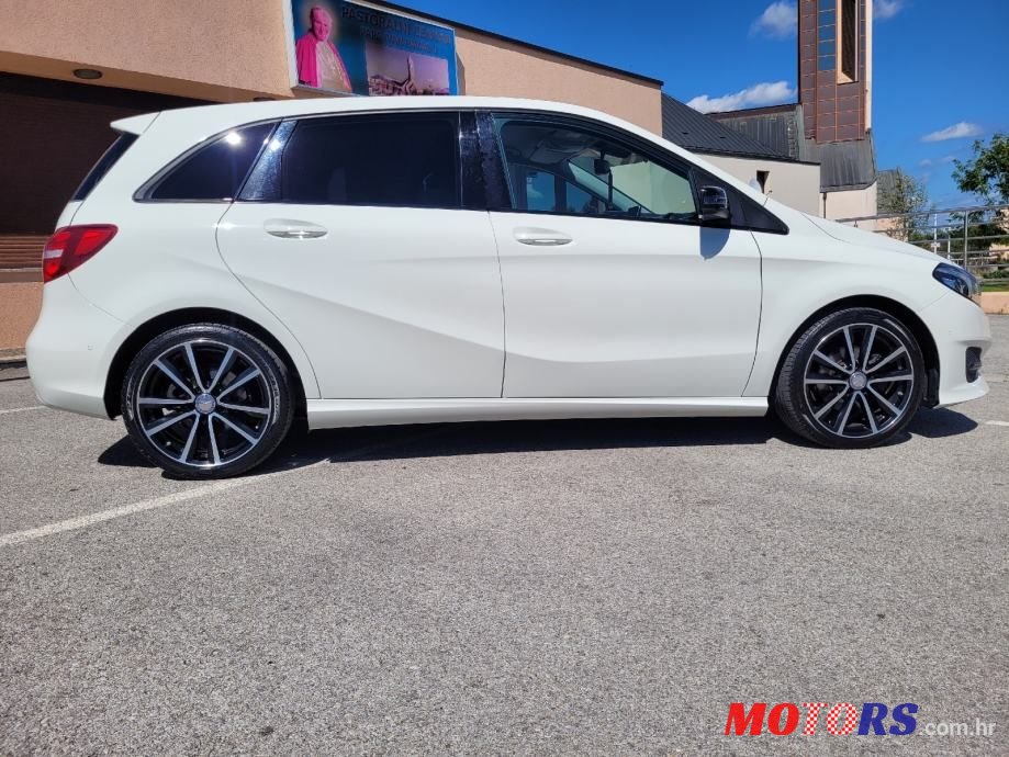 2015' Mercedes-Benz B-Klasa 200 Cdi photo #5