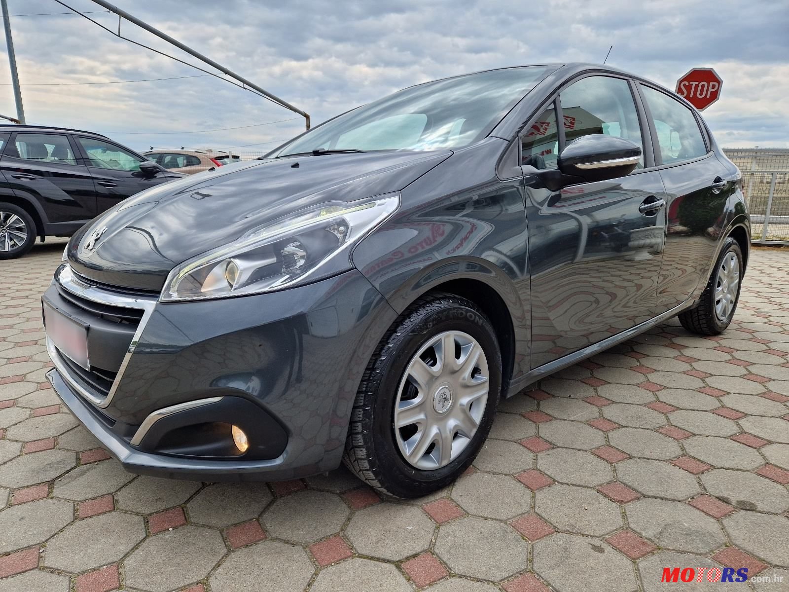 2016' Peugeot 208 1,2 photo #3