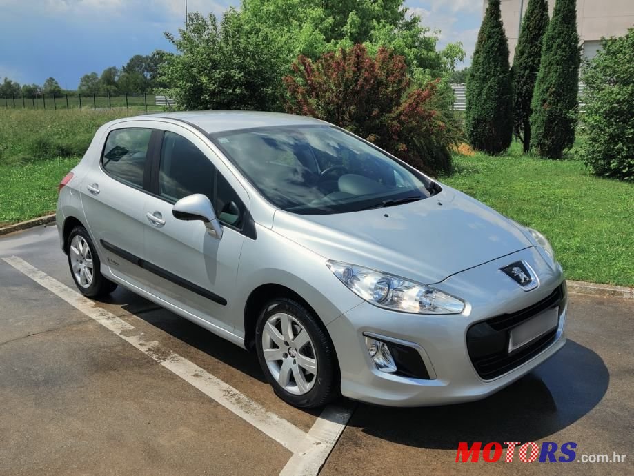 2011' Peugeot 308 1,4 16V Vti photo #1