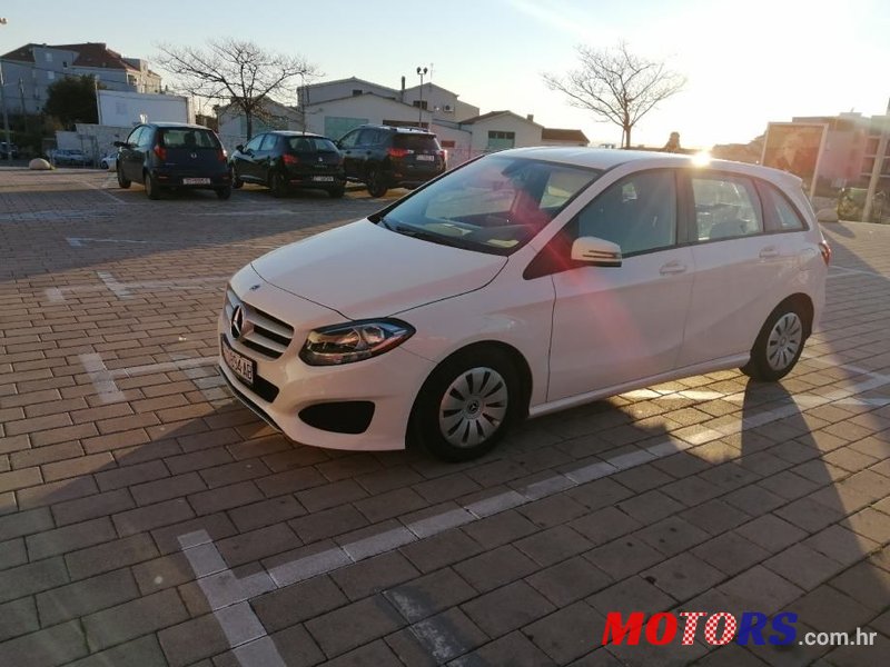 2017' Mercedes-Benz B-Klasa 180 D photo #2