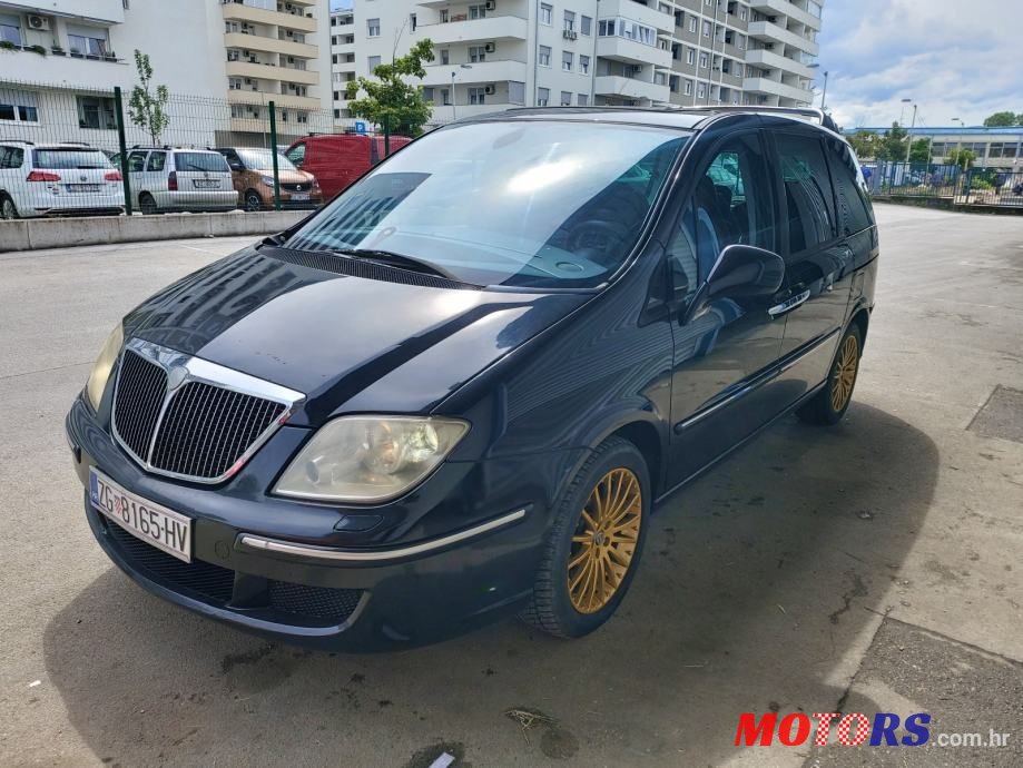 2009' Lancia Phedra 2,0 Jtd 16V photo #2