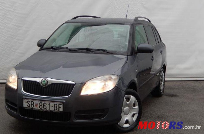 2009' Skoda Fabia Combi 1,2 Ambiente photo #2