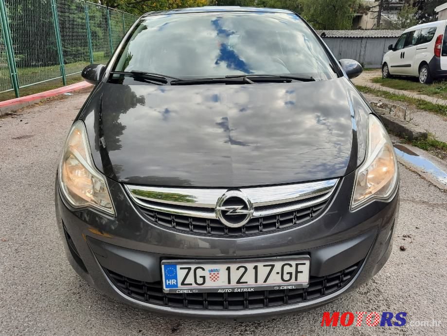 2011' Opel Corsa photo #4