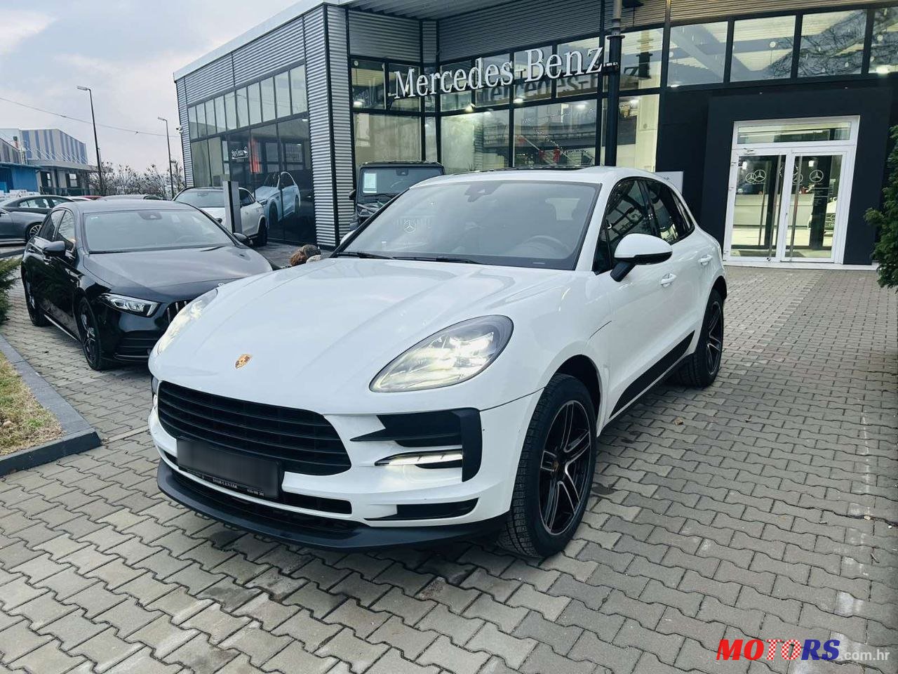2021' Porsche Macan 2021 photo #2