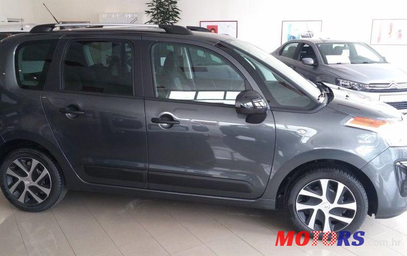 2017' Citroen C3 Picasso photo #2