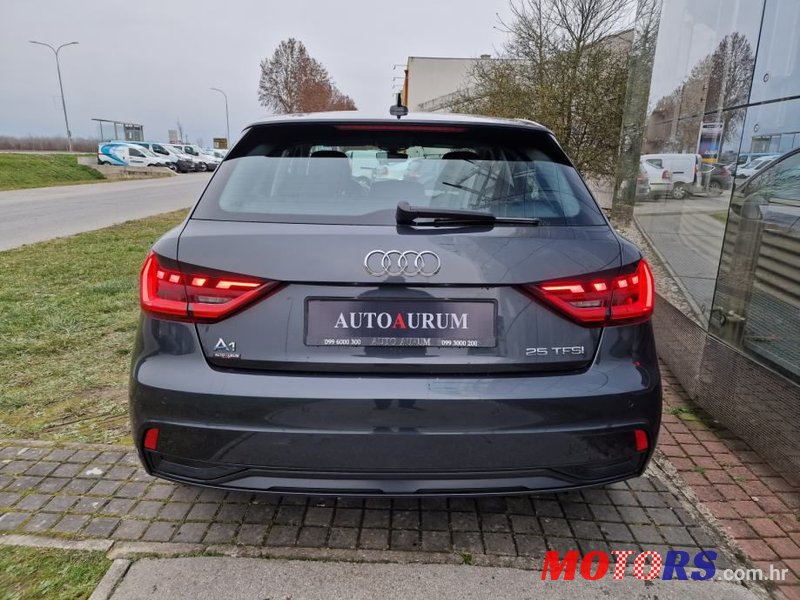 2019' Audi A1 photo #4