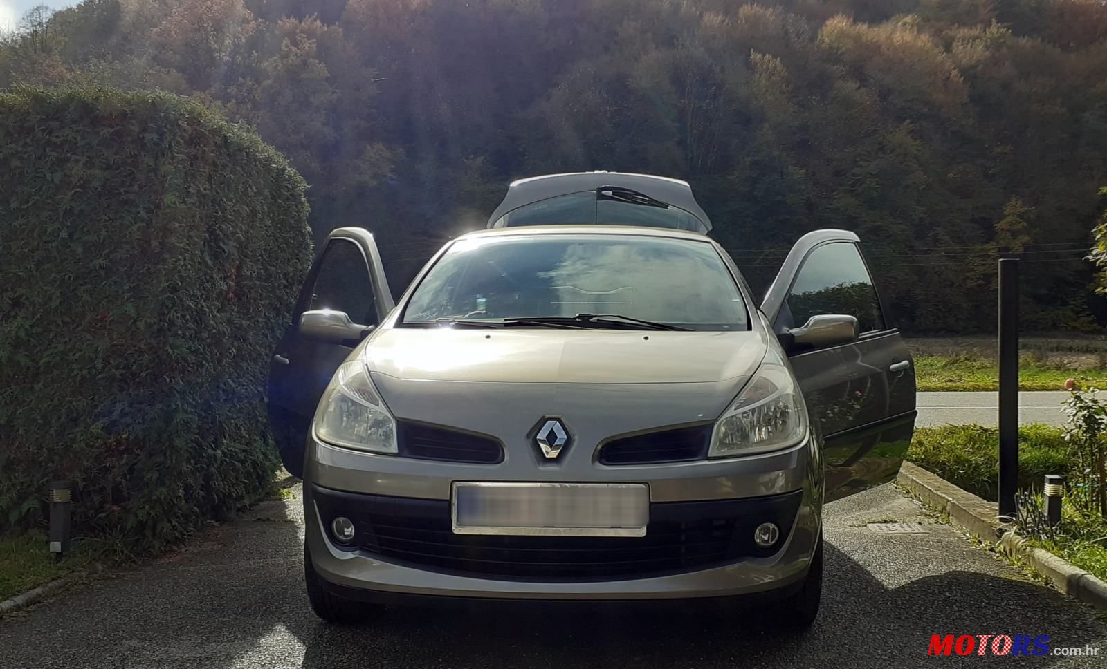 2008' Renault Clio 1,2 16V photo #3