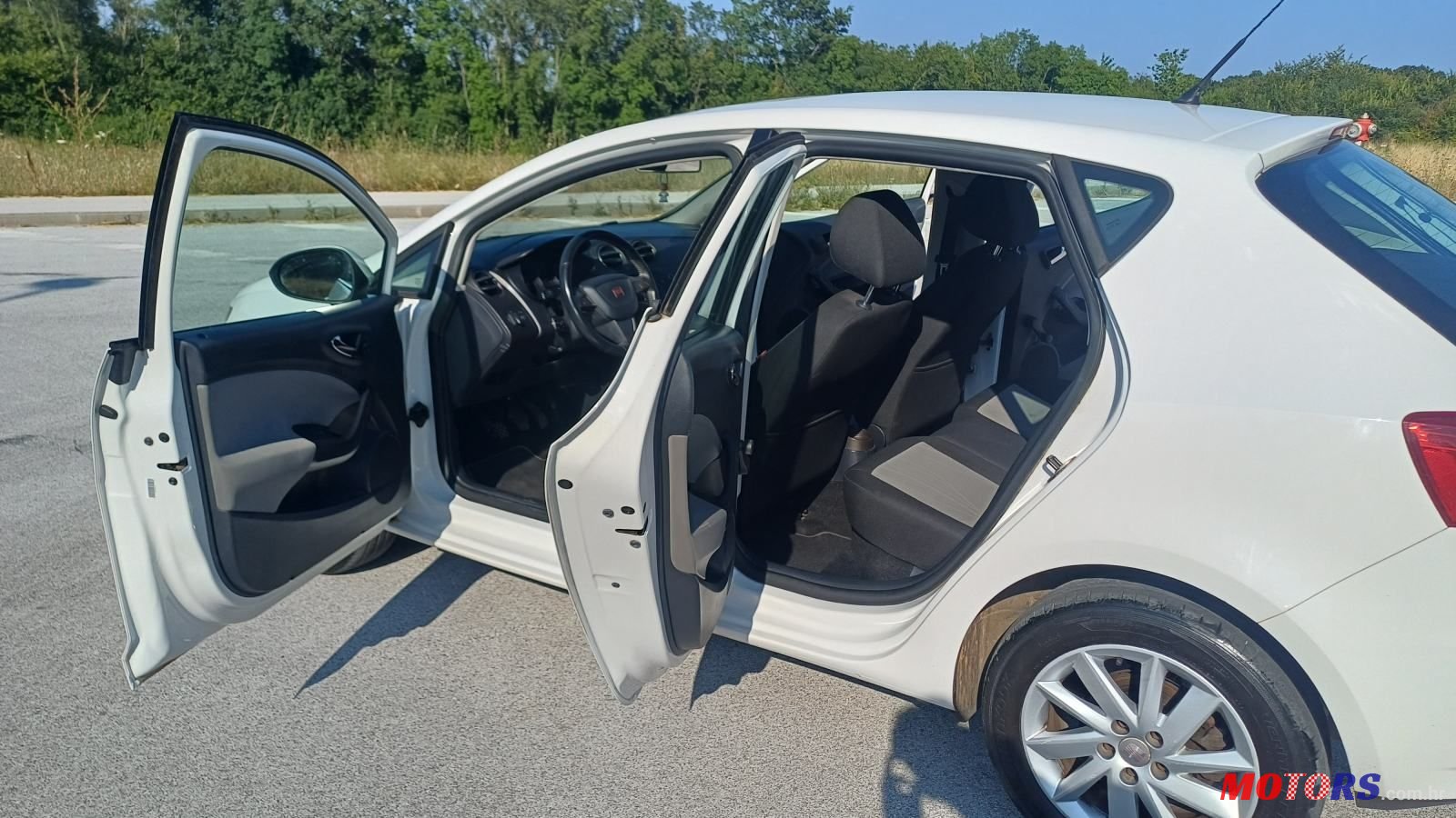 2013' SEAT Ibiza Sc 1,6 Tdi photo #5