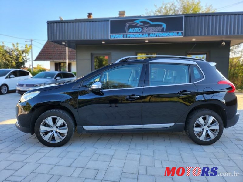 2015' Peugeot 2008 1,2 photo #2