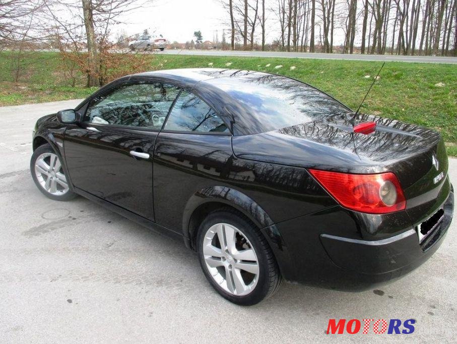 2005' Renault Megane Cabriolet 1,9 Dci photo #2