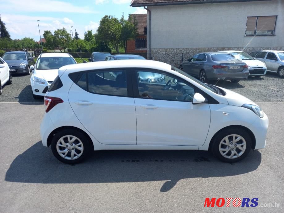 2017' Hyundai i10 1,0 photo #3