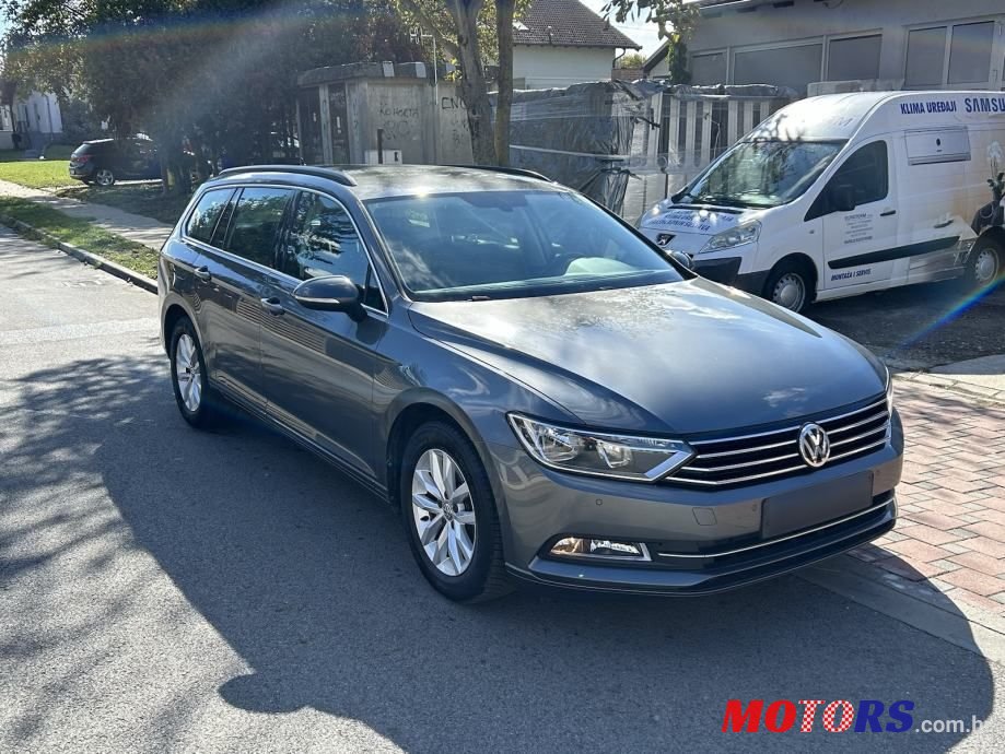 2016' Volkswagen Passat Variant photo #2