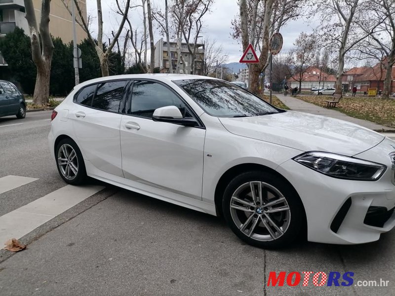 2020' BMW Serija 1 118D photo #2