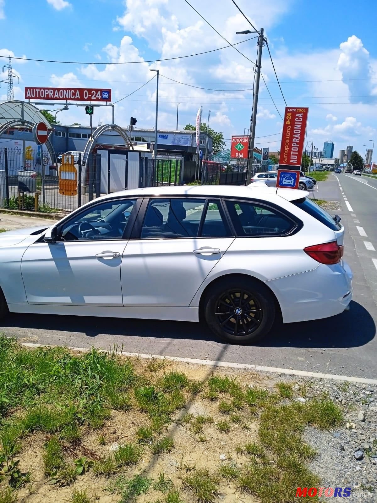 2016' BMW Serija 3 316D photo #1