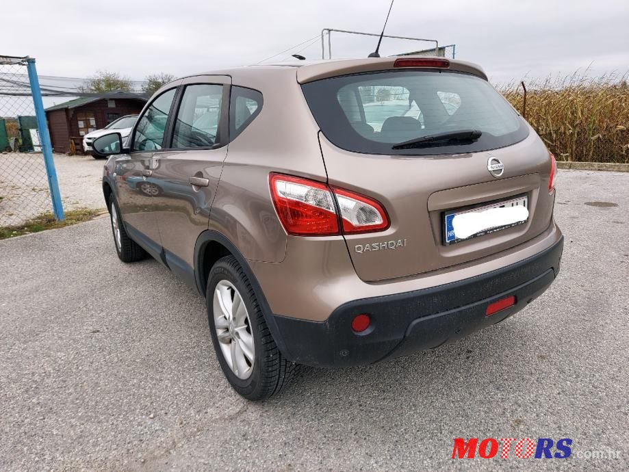 2011' Nissan Qashqai photo #3