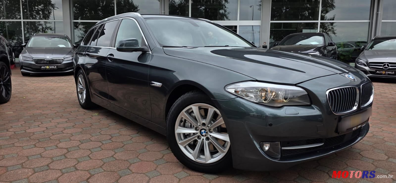 2013' BMW Serija 5 Touring 525Xd photo #3