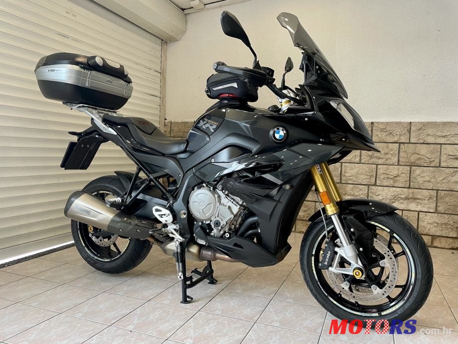 2019' BMW S1000XR TRIPLE BLACK photo #1