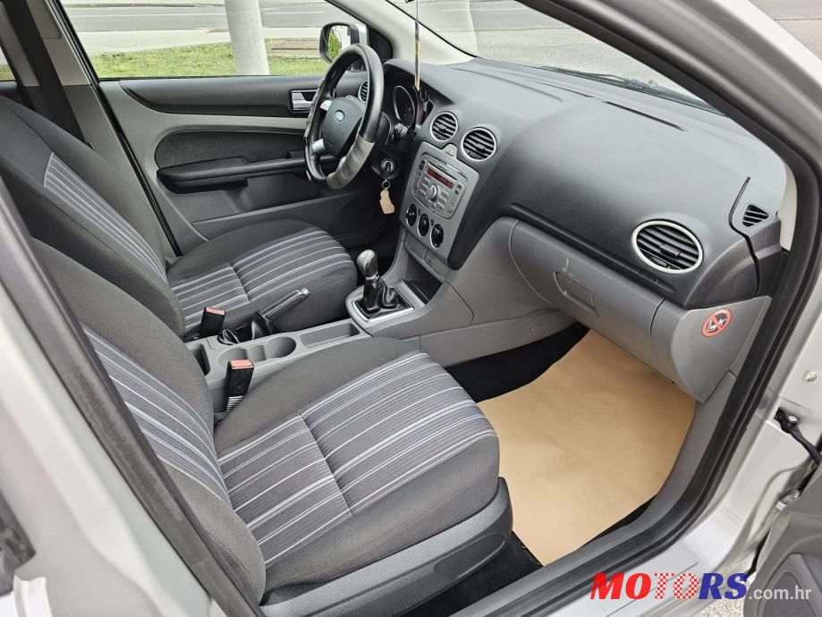 2008' Ford Focus Karavan photo #6