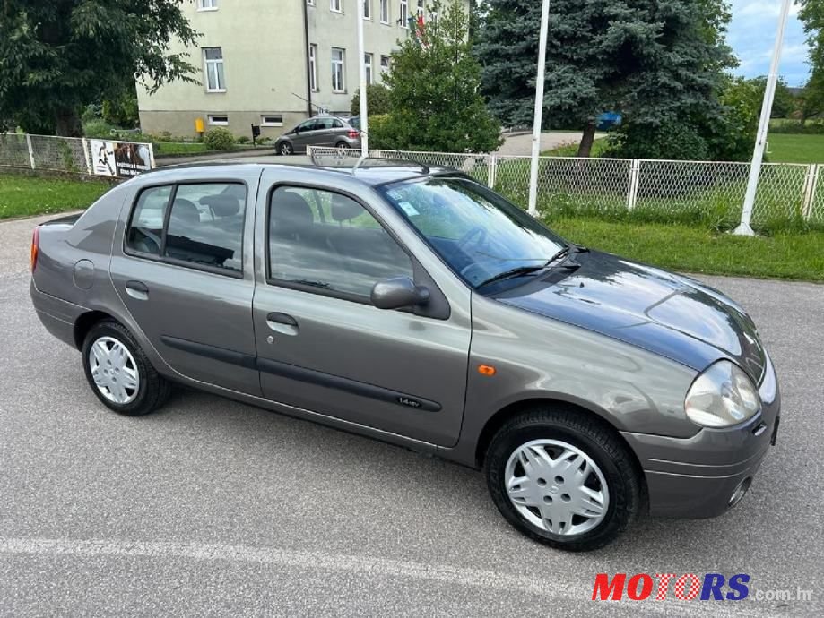 2002' Renault Thalia 1,4 photo #2