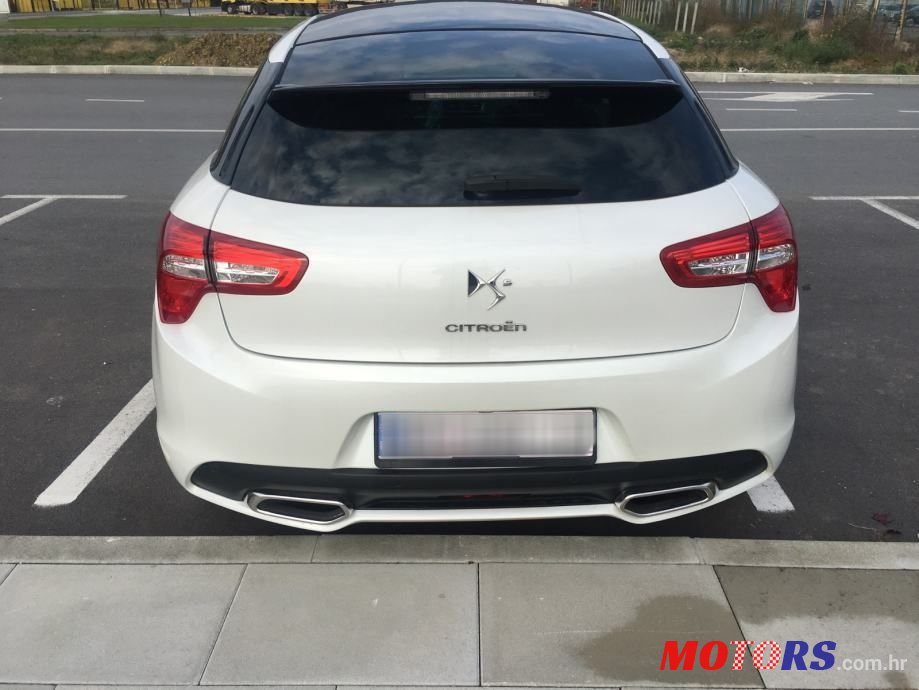 2012' Citroen DS5 photo #3