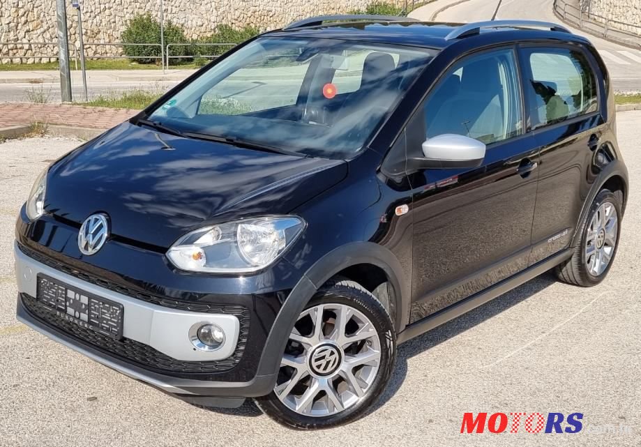 2013' Volkswagen Up! Cross Up! photo #4