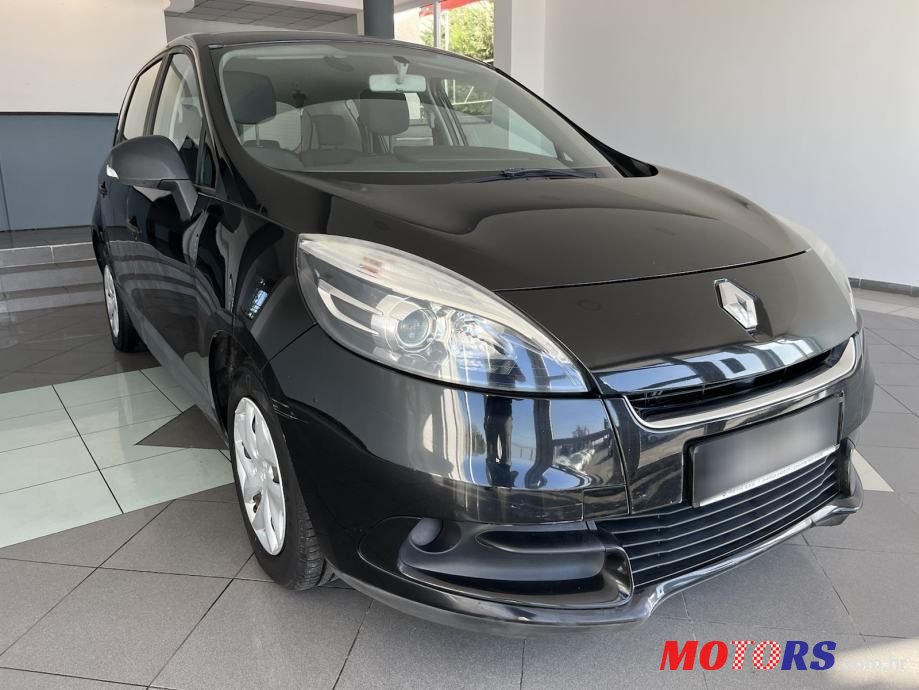 2013' Renault Scenic 1,5 Dci photo #3