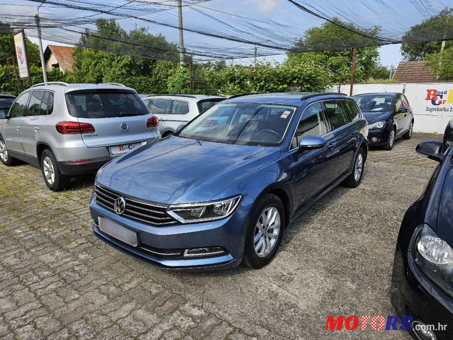2017' Volkswagen Passat Variant photo #1