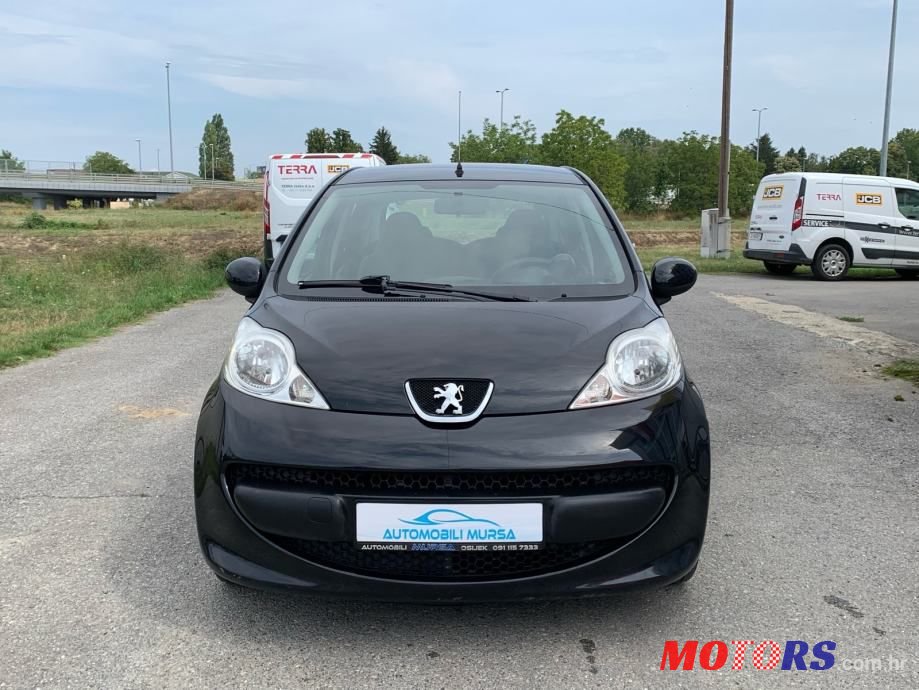2008' Peugeot 107 1,4 Hdi photo #2
