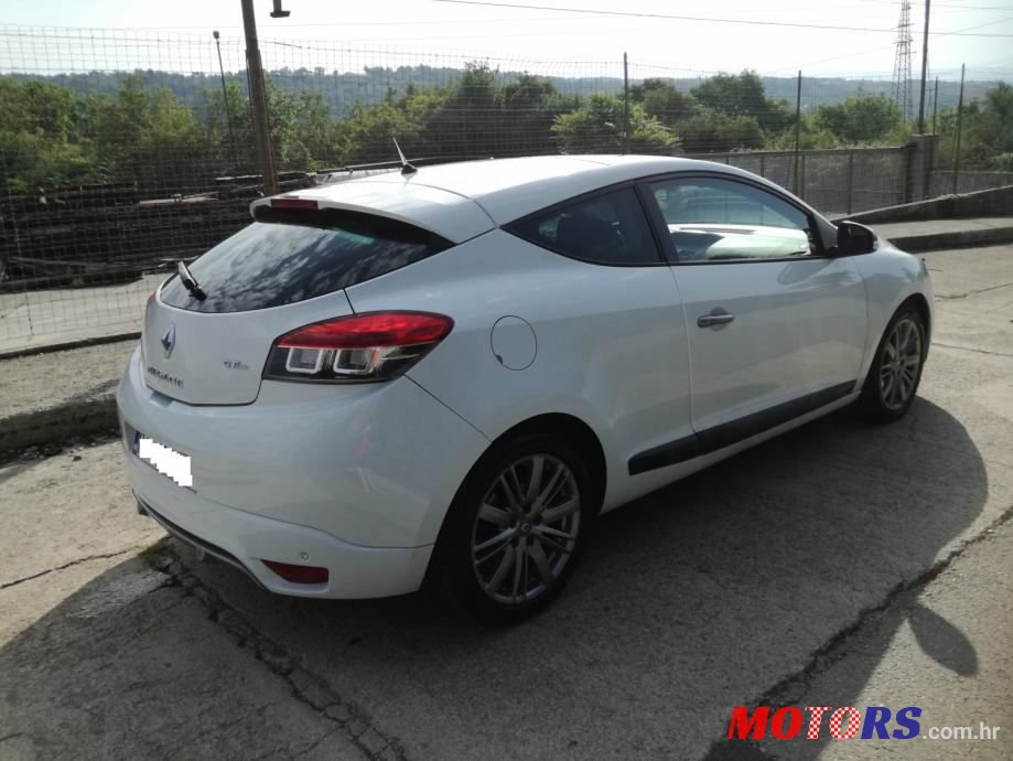 2010' Renault Megane Coupe 1,5 Dci photo #3
