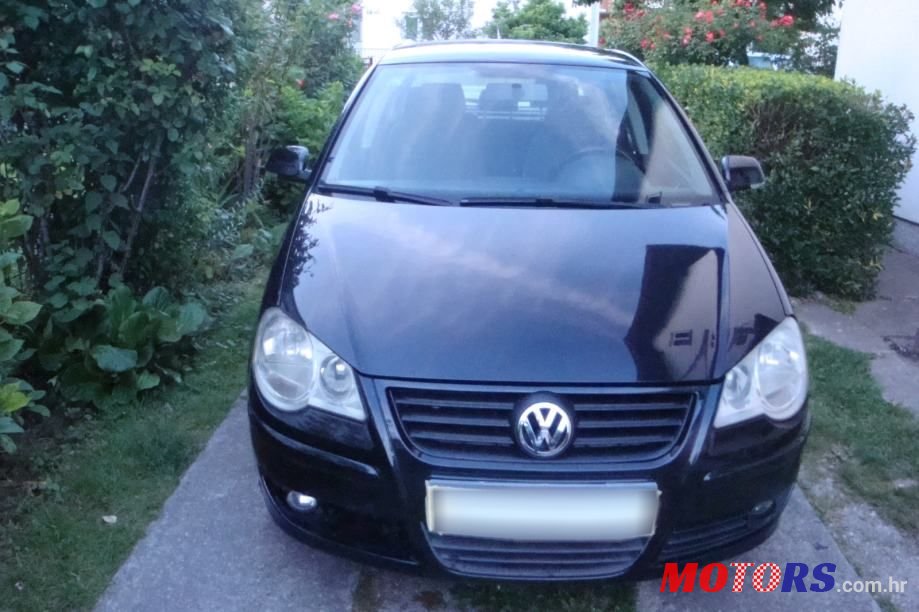 2007' Volkswagen Polo photo #4