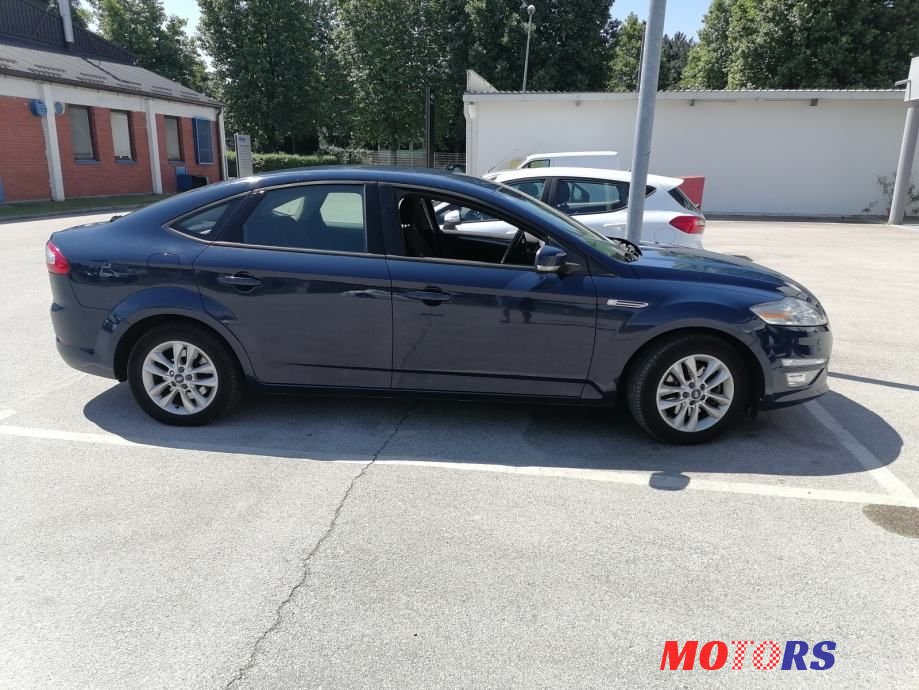 2013' Ford Mondeo photo #1