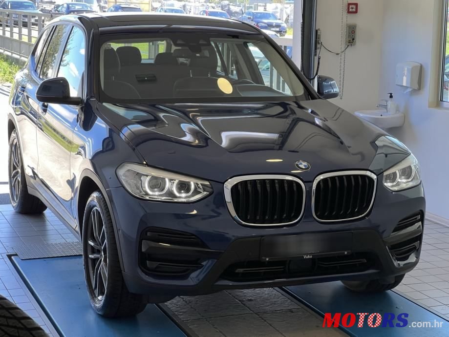 2018' BMW X3 Xdrive20D photo #1