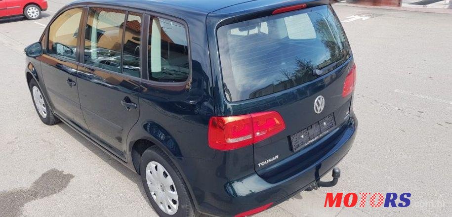 2013' Volkswagen Touran 1,6 Tdi photo #3