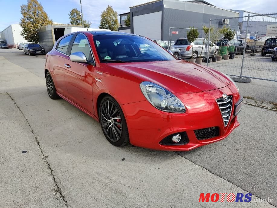 2014' Alfa Romeo Giulietta 2,0 photo #6