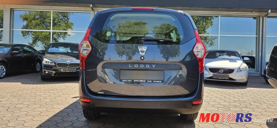 2014' Dacia Lodgy photo #6