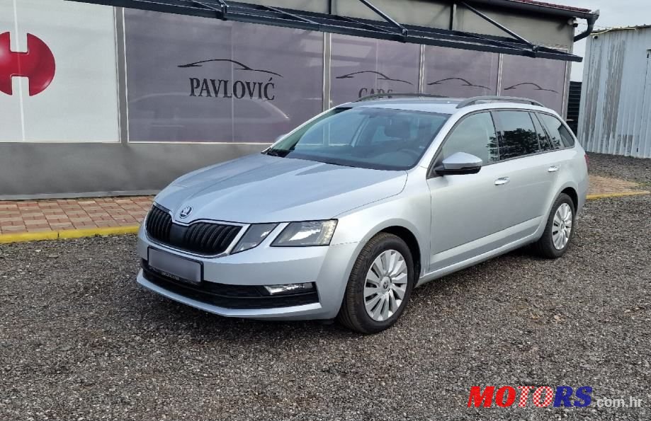 2020' Skoda Octavia Combi photo #1